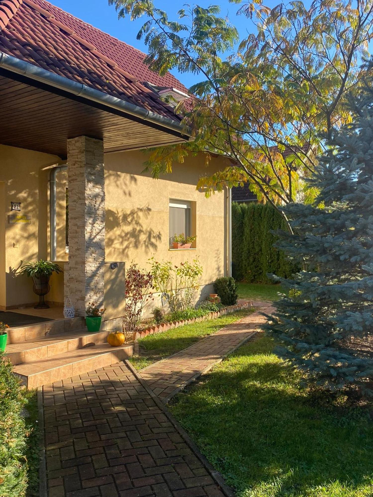 Jasmin Apartment House Vonyarcvashegy Buitenkant foto